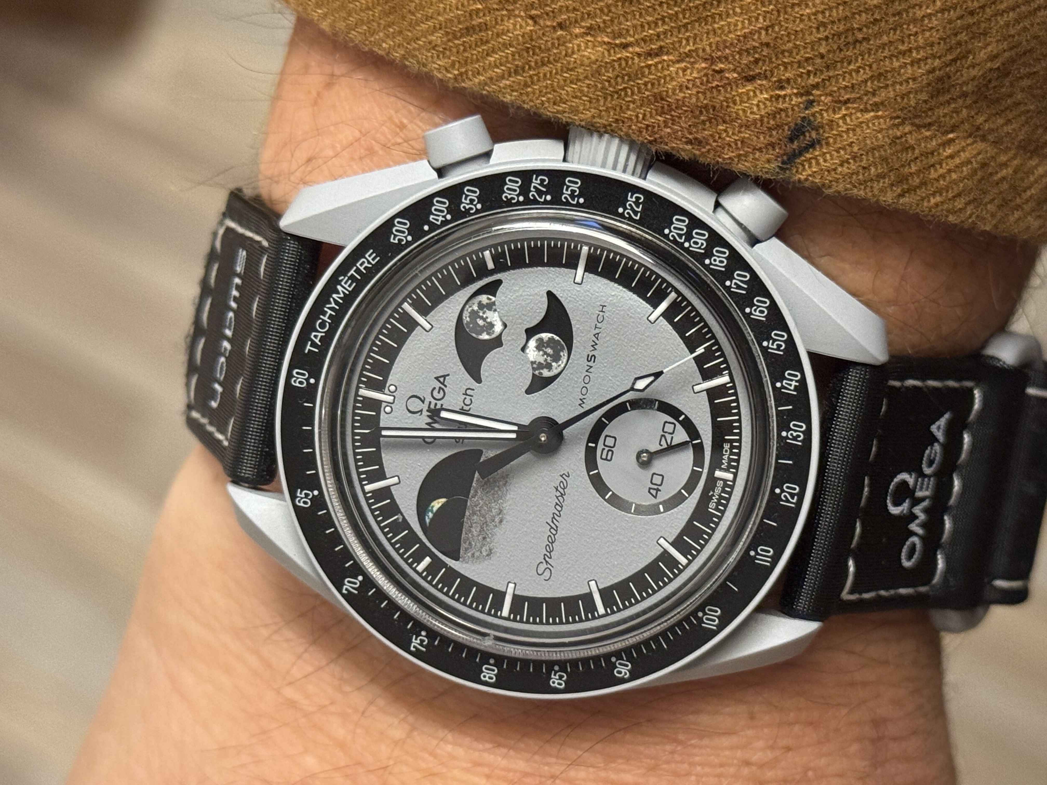 Omega x Swatch Bioceramic MoonSwatch Mission to EarthPhase